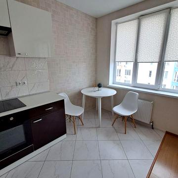 Євгена Чикаленка вул., 81/3