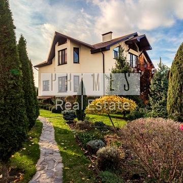 Святкова вул., 7