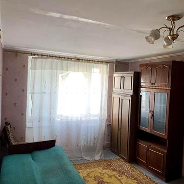 Продажа 1кв, ул.Щорса/ПриватБанк, жилое состояние, средний этаж, торг!