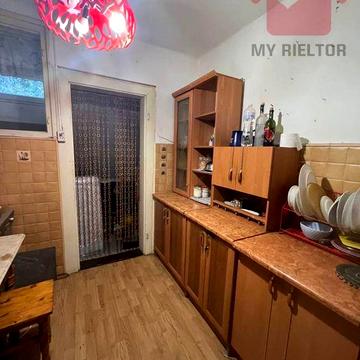 Продаж двокімнатної квартири з ділянкою по вул.Висока