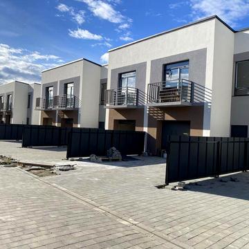 Просторий таунхаус 135 м² біля Калинової Слободи з гаражем та ділянкою