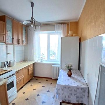 Євгена Коновальця вул., 7