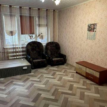 Здам 2к квартиру перший поверх