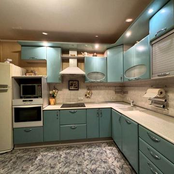 Вишняківська вул., 13-Б