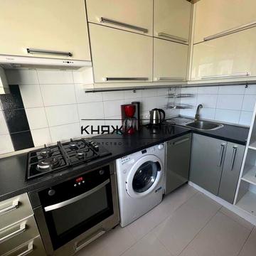 Зої Гайдай вул., 7