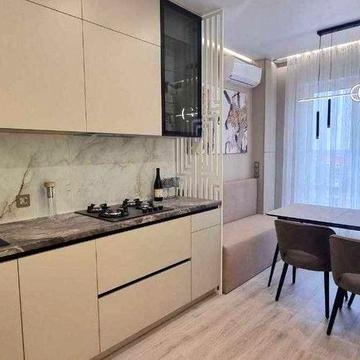 Продам 44м  Метрологічна Кришталеві Джерела