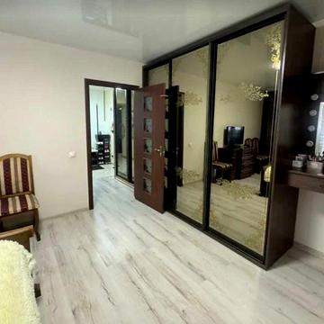 Двокімнатна квартира з ремонтом на третьому поверсі