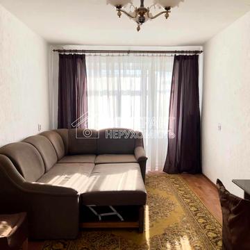 Познанська вул., 8