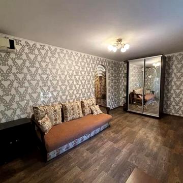 Олександра Поля просп. (Кірова), 98