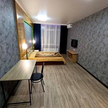 Перлинна вул., 8