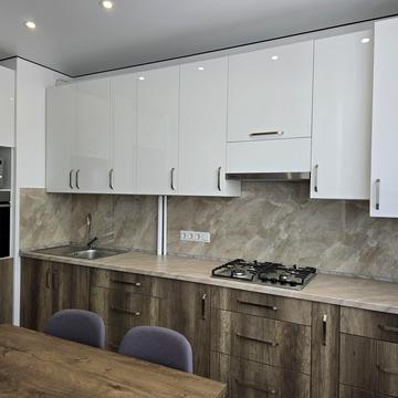 Бельведерська вул., 23