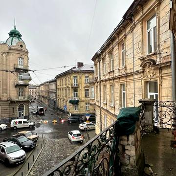 Омеляна Поповича вул., 5а