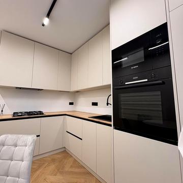 Малоголосківська вул., 32