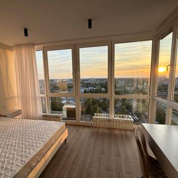 Олега Мудрака вул. (Генерала Наумова), 1-Б