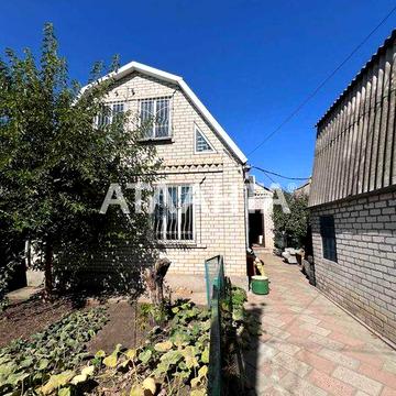 Дом дача с бассейном в Алексанровке