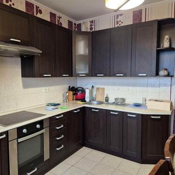 Бориспільська вул., 6