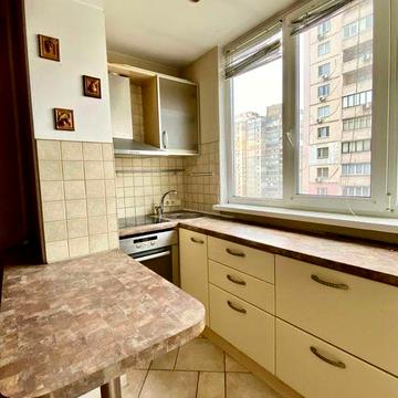 Вишняківська 17, Простора Євродвушка, м Позняки, Харківська 10 хв.