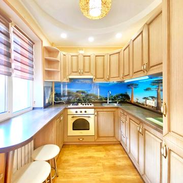 Янтарна вул., 79а