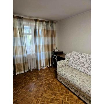 Івана Франка вул., 49