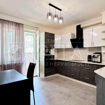 Продається 2-кімнатна квартира/80м2/ Голосіївський район/ пр-т Науки