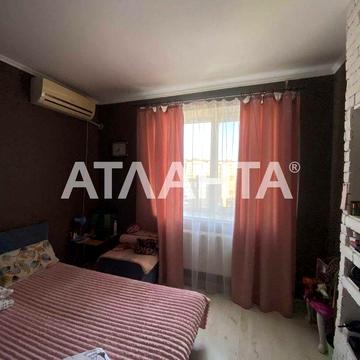 В продаже двухкомнатная квартира в кирпичном доме возле «Меркурия»