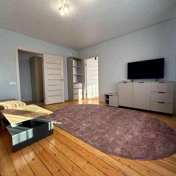 Конотопська вул., 4