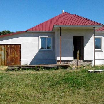 Продаю будинок в місті Каневі.