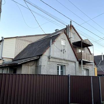 Продається частина будинку на Богунії