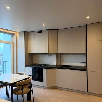 Миколи Бобяка вул., 8