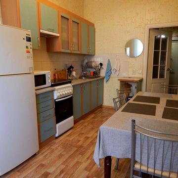 Сдам 1 комнатную квартиру в районе Водного и Строительного институтов