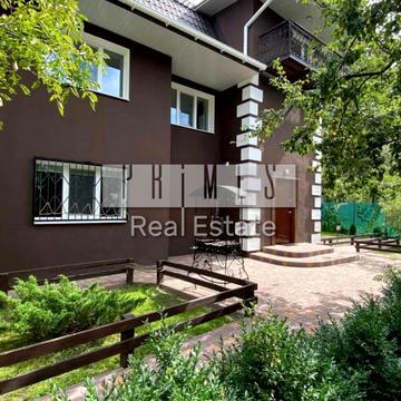 Русанівська набережна вул., 1