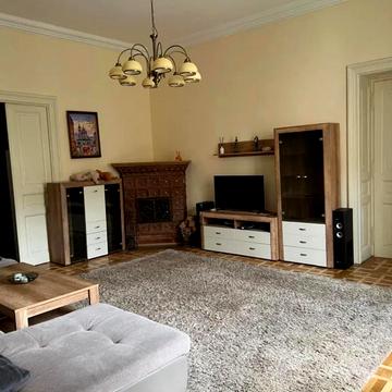 Гетьмана Петра Дорошенка вул. (), 44