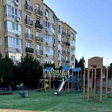 Продам квартиру з розпочатим ремонтом у новому ЖК еліт класу.