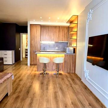 Предславинська вул., 53