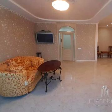 Єлизавети Чавдар вул., 13