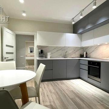 Євгена Коростельова вул. (Гагаріна), 20