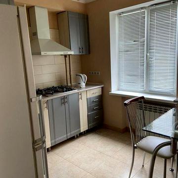 Теремківська 6, метро Теремки 5 хвилин пішки!