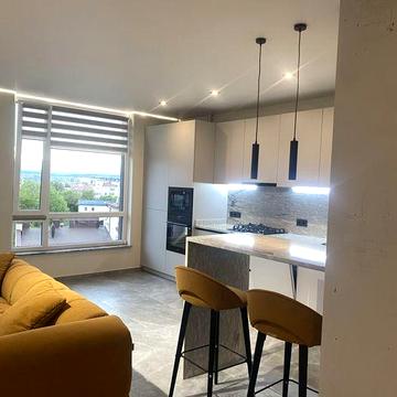 Здається елітна квартира самий центр .Авторський