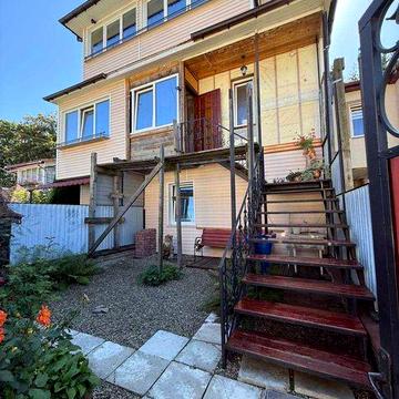 Продається дворівнева квартира смт Путила, вул. Українська