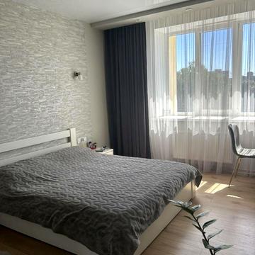 Роксоляни вул., 43