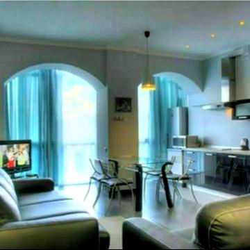 Гетьмана Павла Скоропадського вул. (Льва Толстого), 4