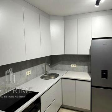 Патріарха Мстислава Скрипника вул., 9