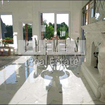 Шкільна вул.