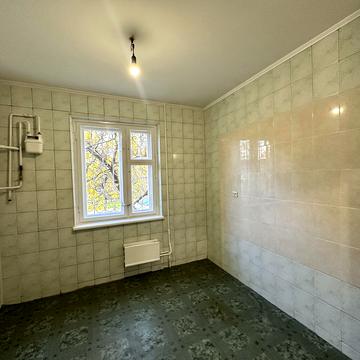 Лариси Руденко вул., 15/14