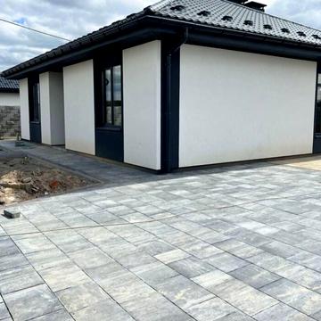 Наталії Ужвій