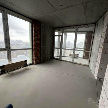 Причальна вул., 10