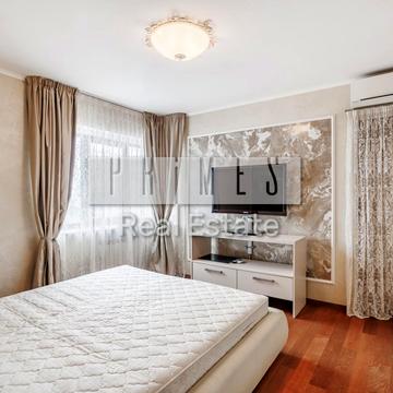 Михайла Котельникова вул., 35