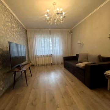 Довгострокова оренда! 3х кімнатна біля метро Академмістечко!