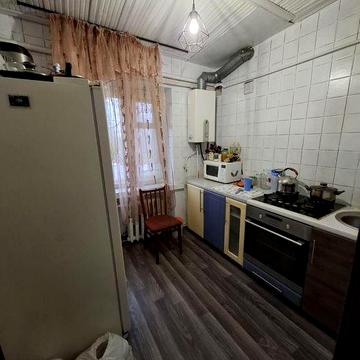 Сдам 3 ком.кв. ул.Молодогвардейская 7.