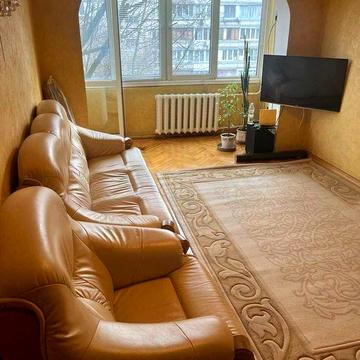 Аренда три комнаты, 66 м/кв, Нивки, без комиссии